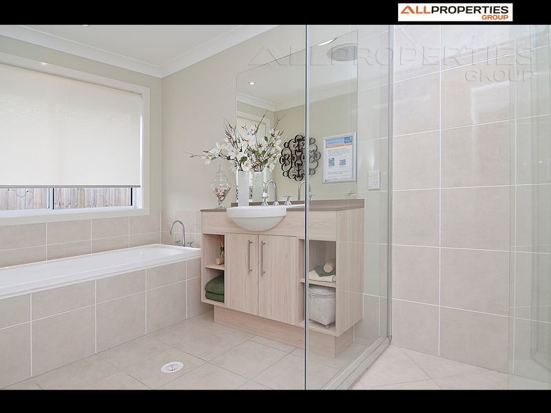 3  Wirewood Place, Heathwood QLD 4110