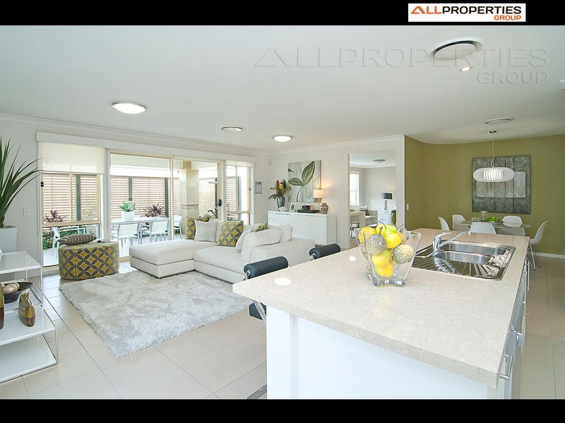 13  Wirewood Place, Heathwood QLD 4110