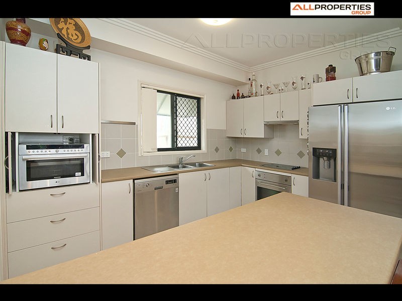 76 Sanctuary Drive, Forest Lake QLD 4078