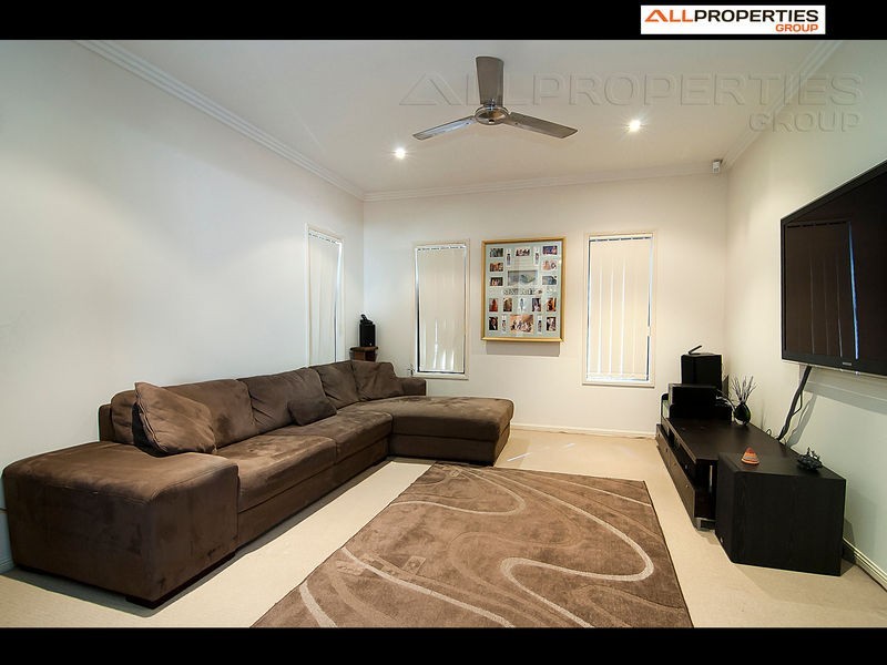 76 Sanctuary Drive, Forest Lake QLD 4078