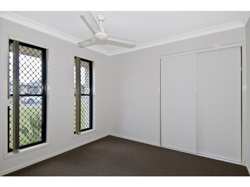 19 Nicole Place, Yamanto QLD 4305