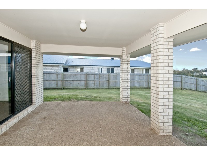 19 Nicole Place, Yamanto QLD 4305