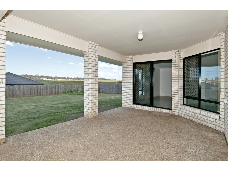 19 Nicole Place, Yamanto QLD 4305