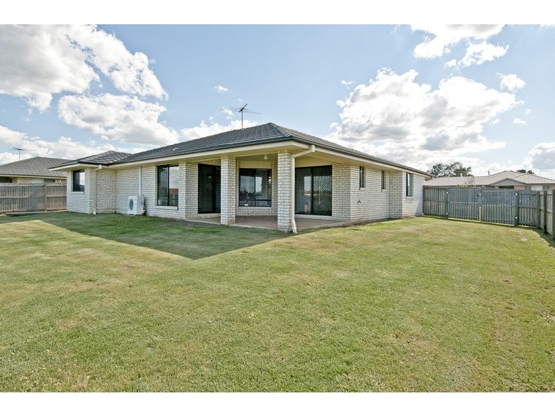 19 Nicole Place, Yamanto QLD 4305