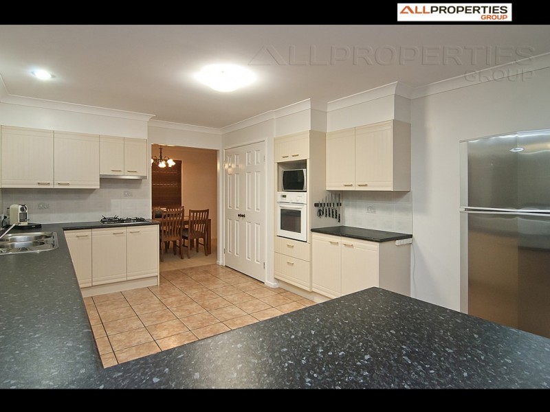 17 Lotusbird Pl, Calamvale QLD 4116