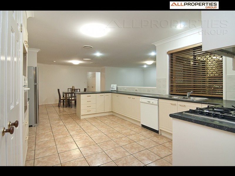 17 Lotusbird Pl, Calamvale QLD 4116