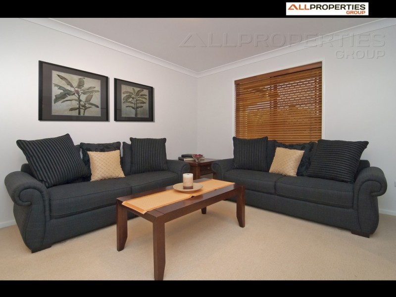 17 Lotusbird Pl, Calamvale QLD 4116