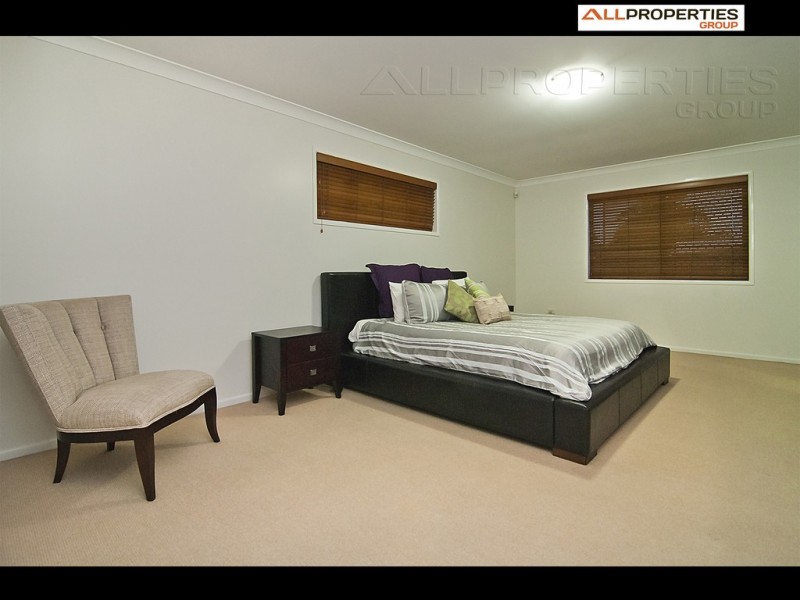 17 Lotusbird Pl, Calamvale QLD 4116