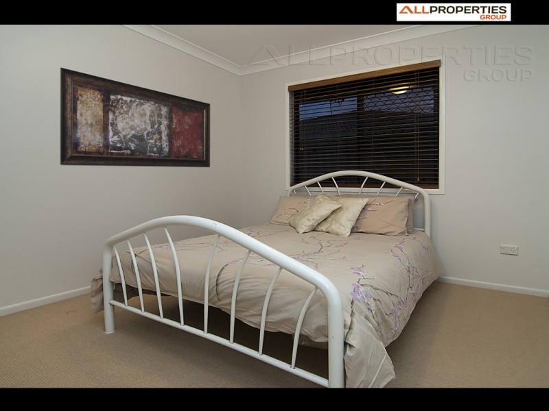 17 Lotusbird Pl, Calamvale QLD 4116