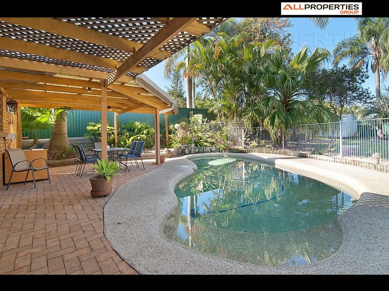 171 EMERALD DRIVE, Regents Park QLD 4118