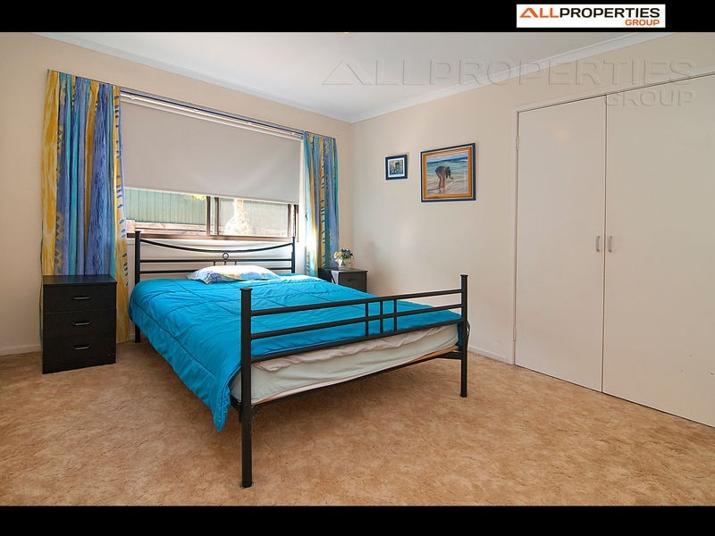 171 EMERALD DRIVE, Regents Park QLD 4118