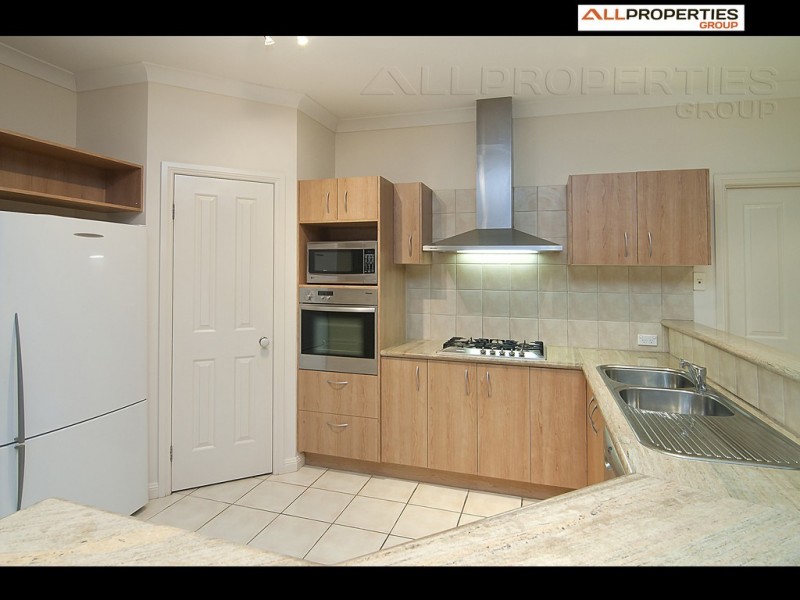 85 Lady Penrhyn Court, Mundoolun QLD 4285