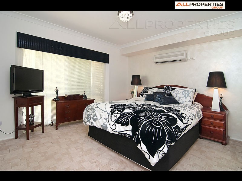 12 Tarragon Place, Forest Lake QLD 4078