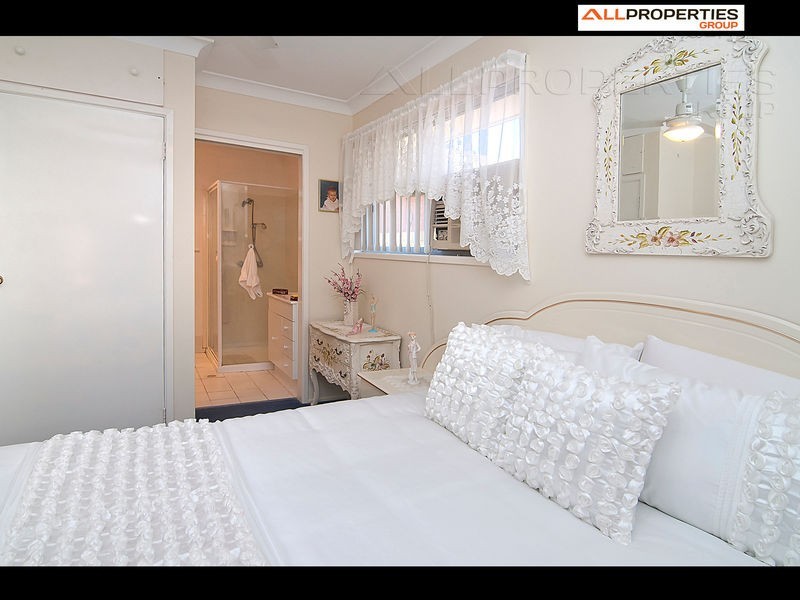 12 Tarragon Place, Forest Lake QLD 4078