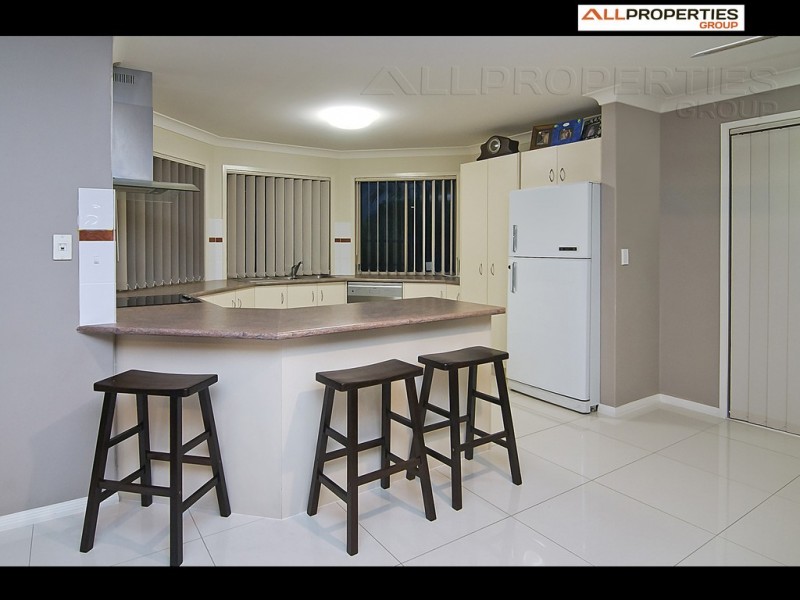 89 Ulinga Cres, Parkinson QLD 4115