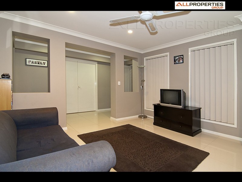 89 Ulinga Cres, Parkinson QLD 4115