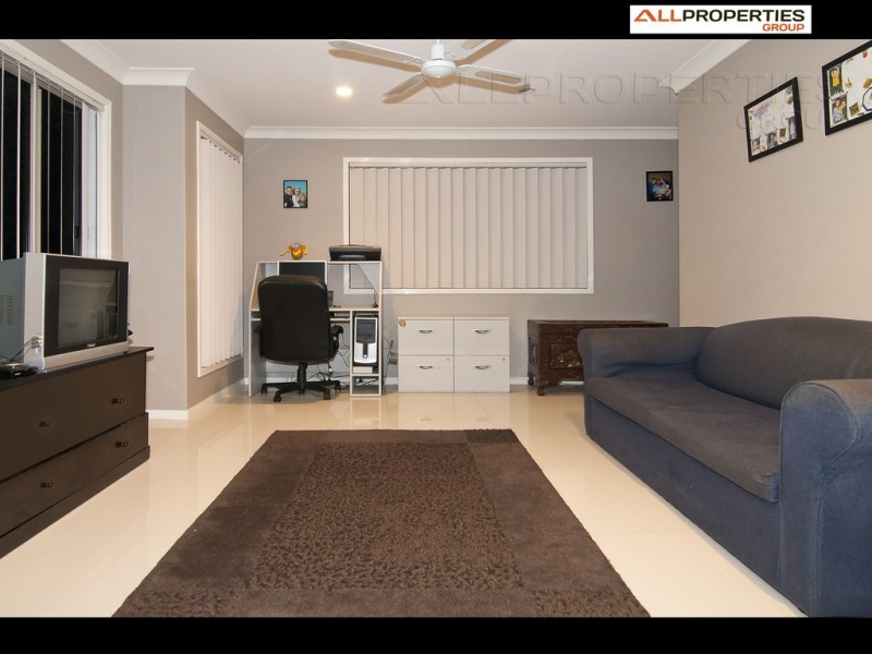 89 Ulinga Cres, Parkinson QLD 4115