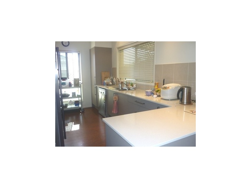 6 Chams Court, Marsden QLD 4132