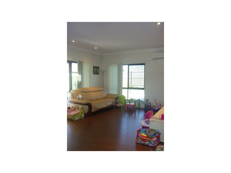 6 Chams Court, Marsden QLD 4132