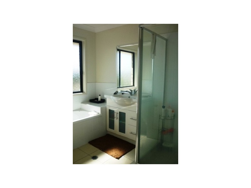 6 Chams Court, Marsden QLD 4132