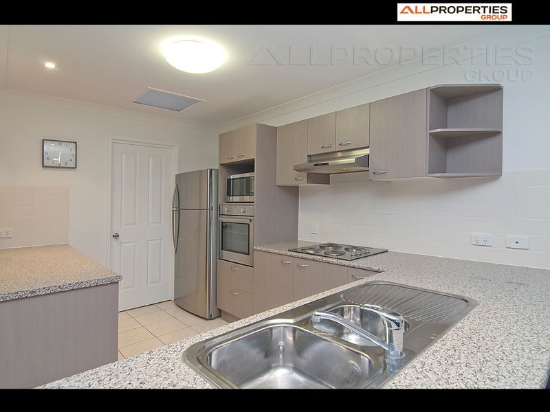 7 Pebbles Court, Berrinba QLD 4117