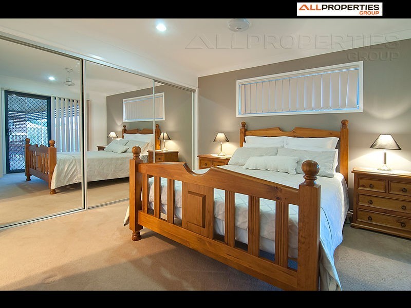 7 Pebbles Court, Berrinba QLD 4117