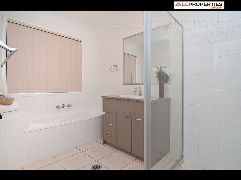 7 Pebbles Court, Berrinba QLD 4117