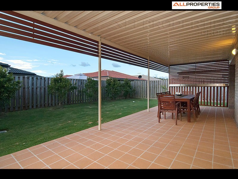 7 Pebbles Court, Berrinba QLD 4117