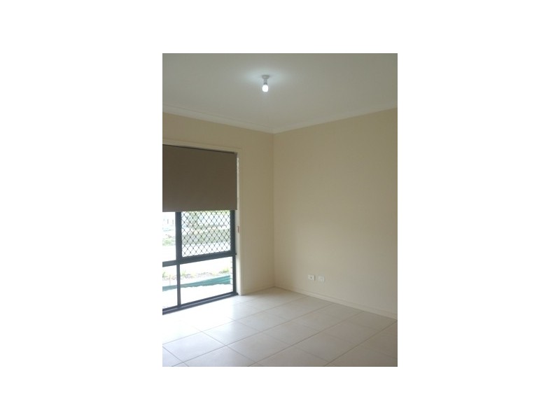 1 Ravensbourne Circuit, Waterford QLD 4133