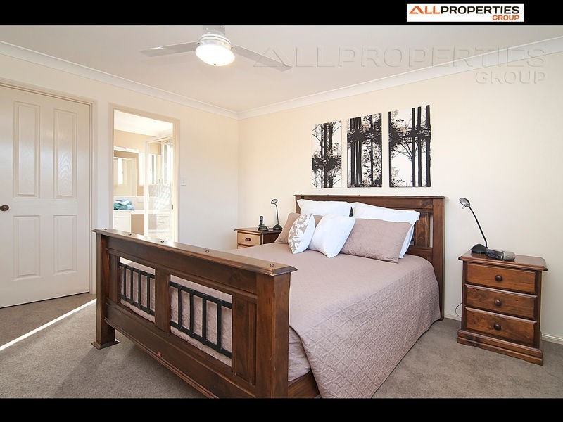 26 Como Place, Parkinson QLD 4115