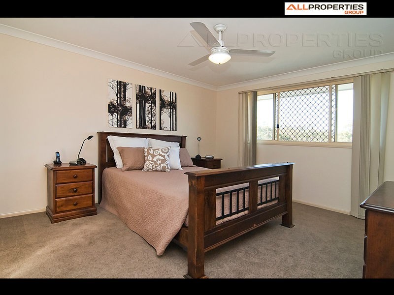 26 Como Place, Parkinson QLD 4115