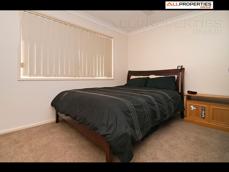 26 Como Place, Parkinson QLD 4115