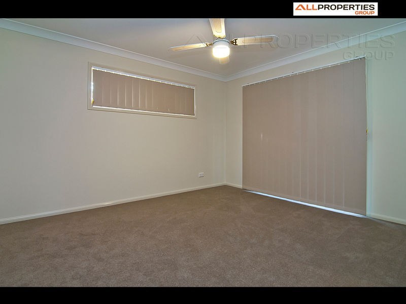 26 Como Place, Parkinson QLD 4115