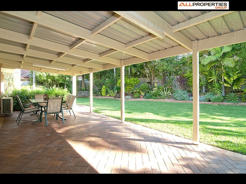 26 Como Place, Parkinson QLD 4115
