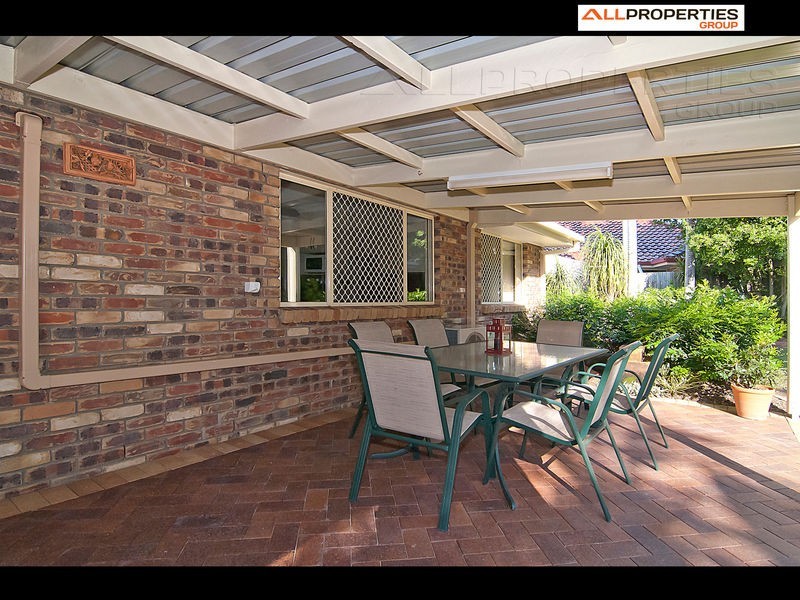 26 Como Place, Parkinson QLD 4115