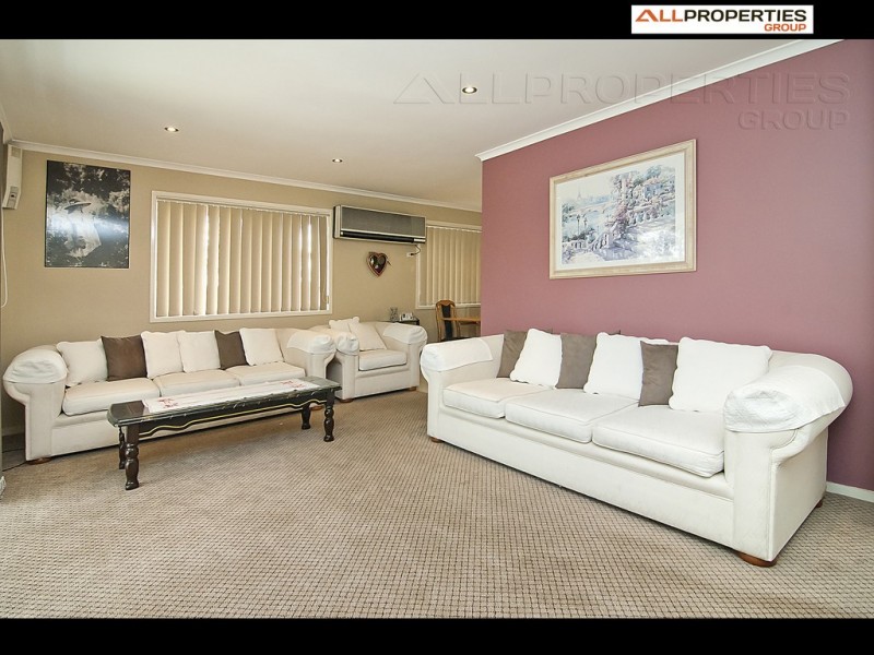 84 Southampton Rd, Carole Park QLD 4300