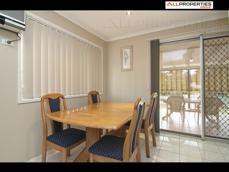 84 Southampton Rd, Carole Park QLD 4300