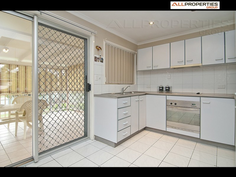 84 Southampton Rd, Carole Park QLD 4300