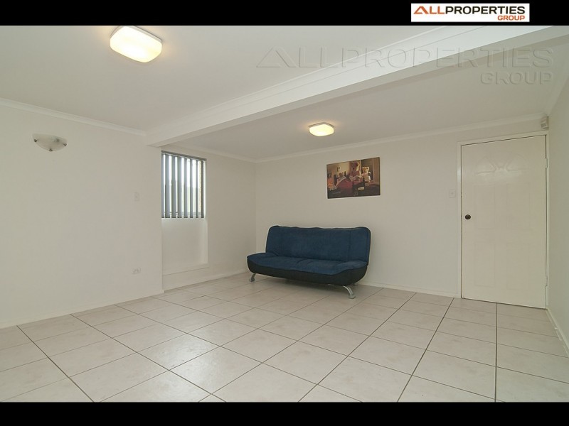 84 Southampton Rd, Carole Park QLD 4300