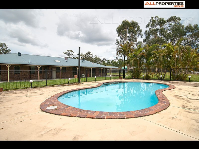 6 Staff Place, Forestdale QLD 4118