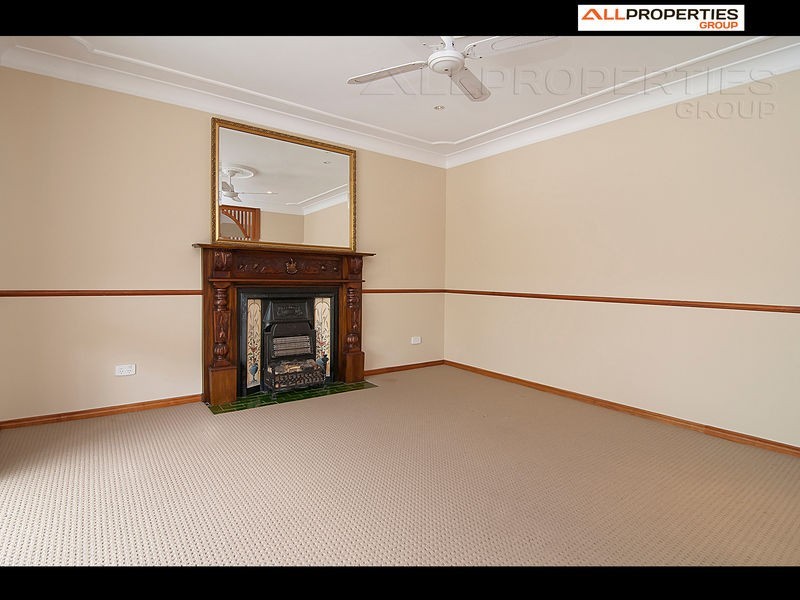 6 Staff Place, Forestdale QLD 4118