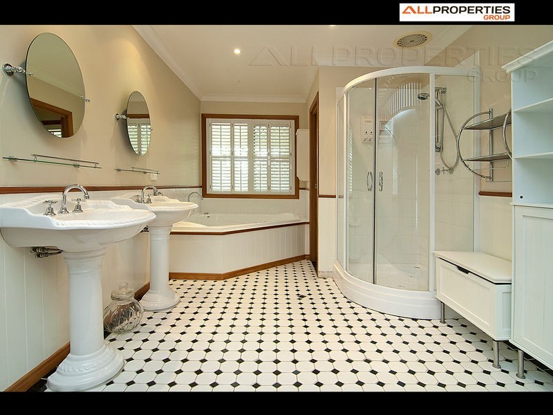 6 Staff Place, Forestdale QLD 4118