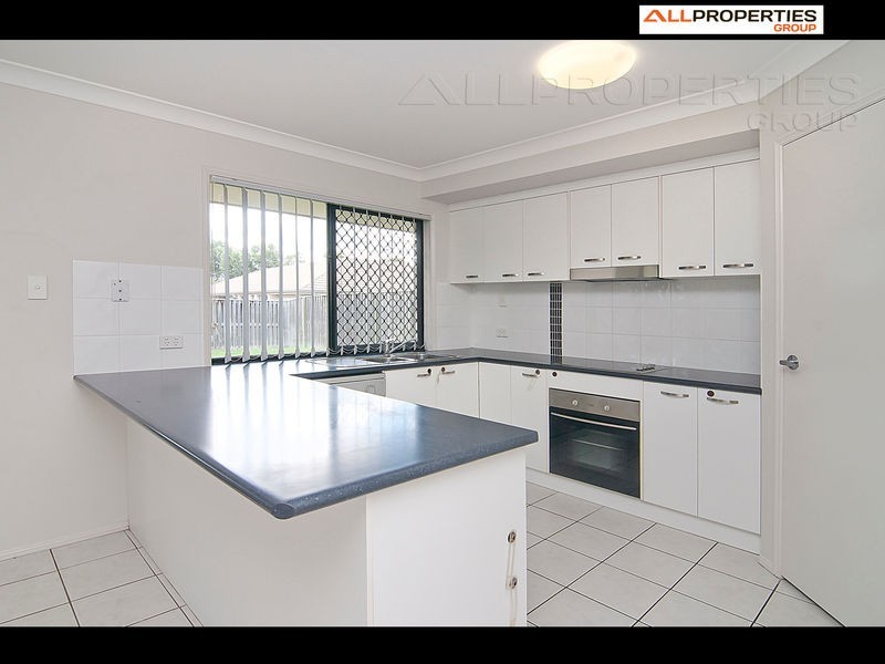 8 Juniper St, Heathwood QLD 4110