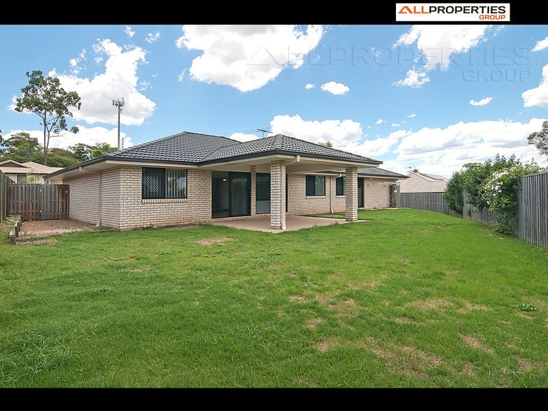8 Juniper St, Heathwood QLD 4110