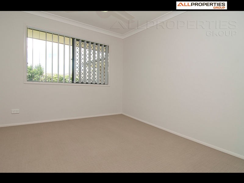 8 Juniper St, Heathwood QLD 4110