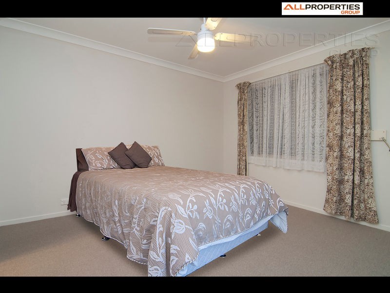 6 BILLABONG CT, Regents Park QLD 4118