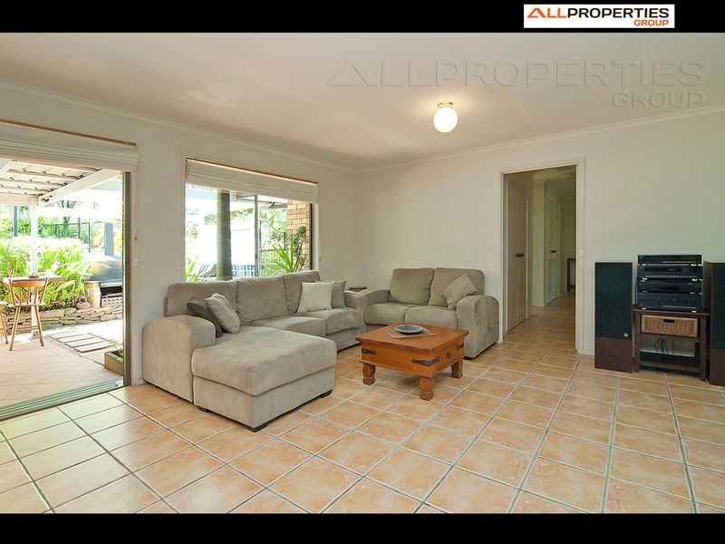 219 Forestdale Drive, Forestdale QLD 4118