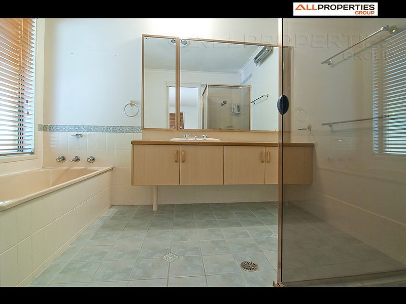 219 Forestdale Drive, Forestdale QLD 4118