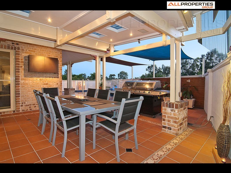 6 Sommerset close, Forest Lake QLD 4078