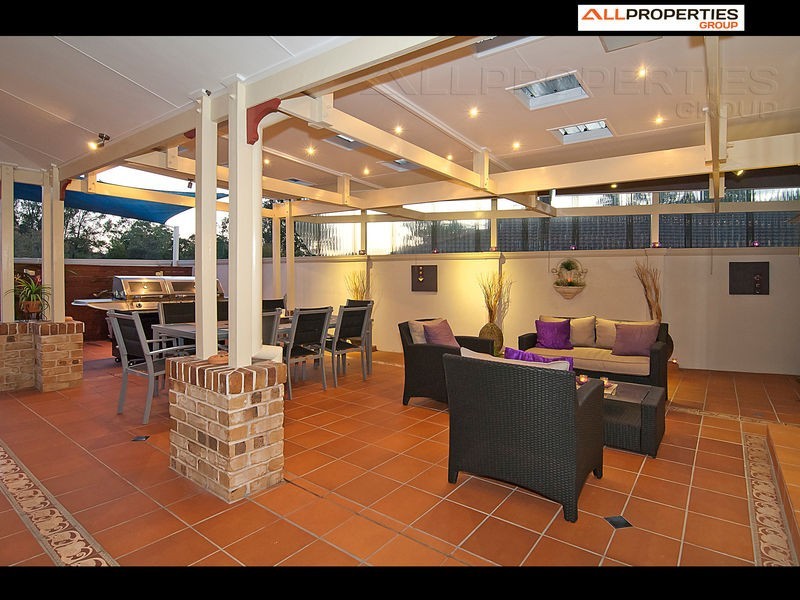 6 Sommerset close, Forest Lake QLD 4078